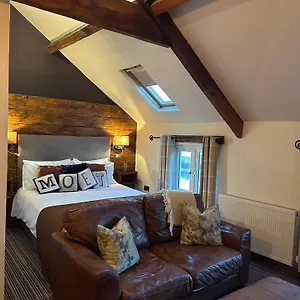 Harrys Lounge Whitby